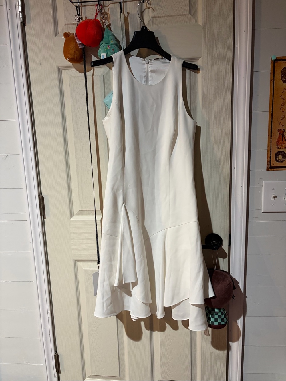 Elie Tahari Ivory Sleeveless Midi Dress